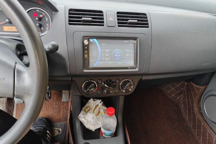 Used Suzuki Swift 2013 1.3L Manual Value Edition Audio And AC Panel