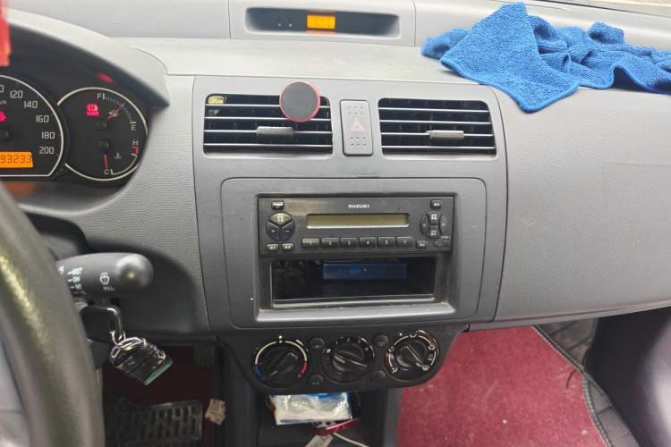 Used Suzuki Swift 2013 1.3L Manual Value Edition Audio And AC Panel