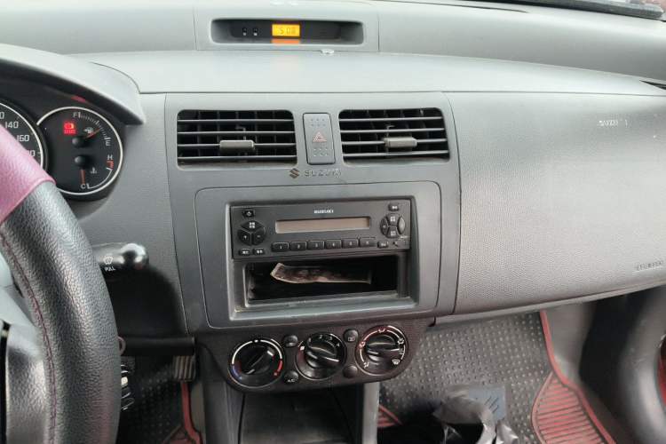 Used Suzuki Swift 2013 1.3L Manual Value Edition Audio And AC Panel