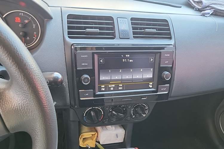 Used Suzuki Swift 2013 1.3L Manual Value Edition Audio And AC Panel