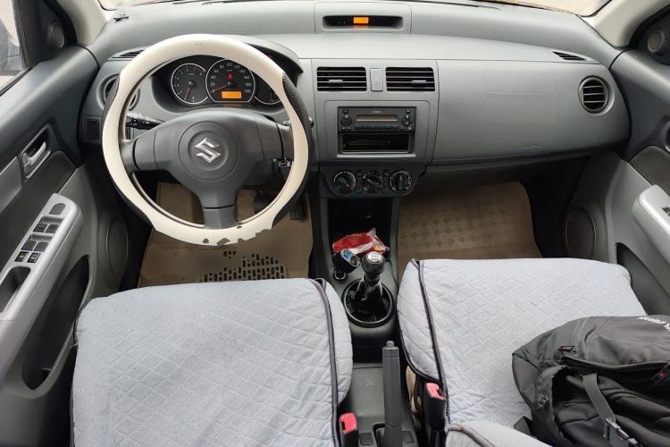 Used Suzuki Swift 2013 1.3L Manual Value Edition Center Console