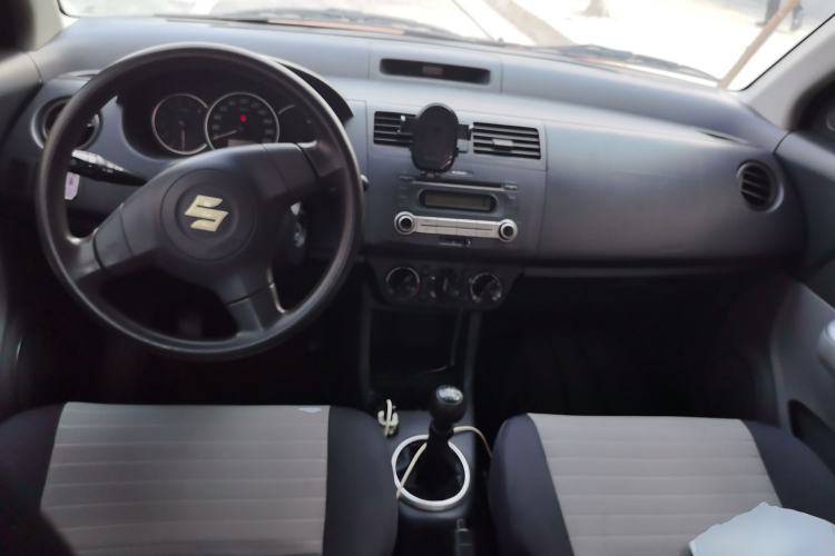 Used Suzuki Swift 2013 1.3L Manual Value Edition Center Console