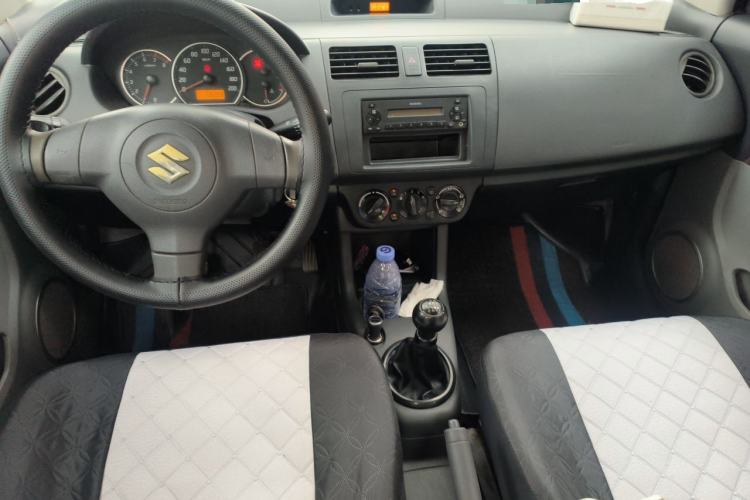 Used Suzuki Swift 2013 1.3L Manual Value Edition Center Console