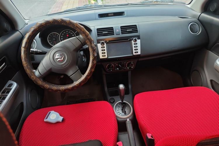 Used Suzuki Swift 2013 1.5L Automatic 20th Anniversary Limited Edition Center Console