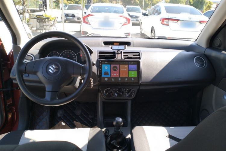 Used Suzuki Swift 2013 1.5L Manual Standard Edition Center Console