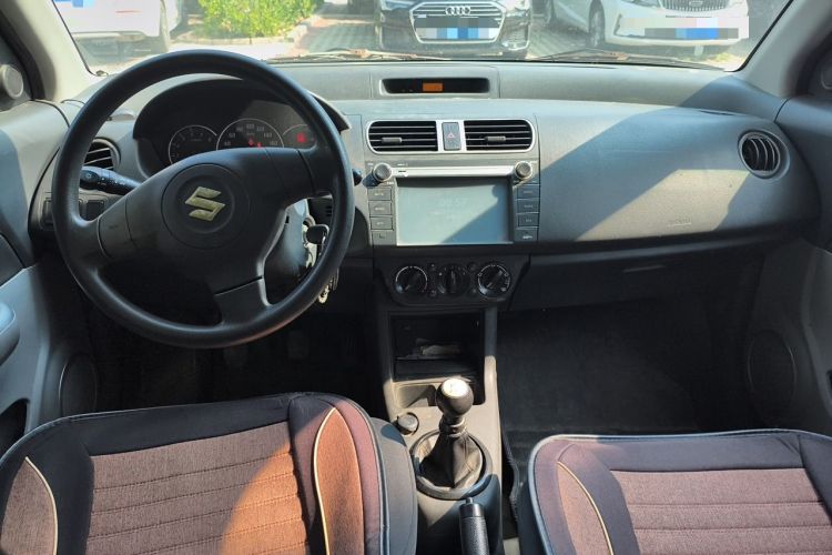 Used Suzuki Swift 2013 1.3L Manual Value Edition Center Console