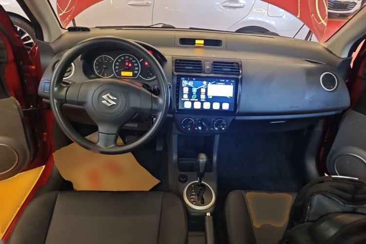 Used Suzuki Swift 2013 1.5L Automatic Standard Edition Center Console