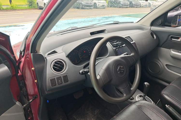 Used Suzuki Swift 2013 1.5L Automatic 20th Anniversary Limited Edition Center Console