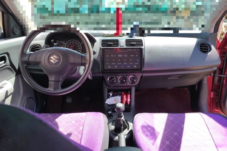 Used Suzuki Swift 2013 1.3L Manual Value Edition Center Console