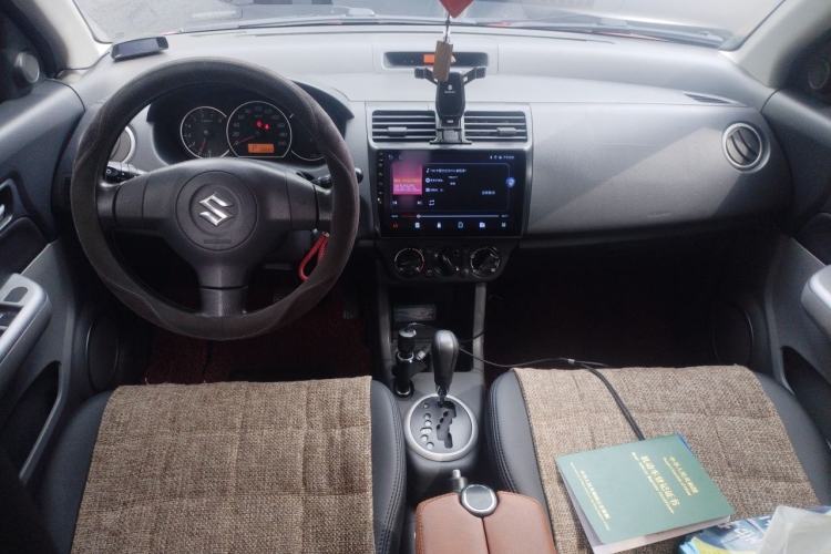 Used Suzuki Swift 2013 1.5L Automatic Standard Edition Center Console