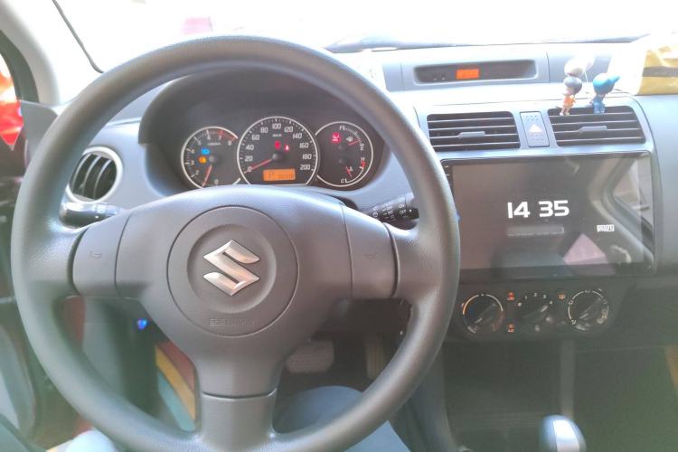 Used Suzuki Swift 2013 1.5L Automatic 20th Anniversary Limited Edition Center Console
