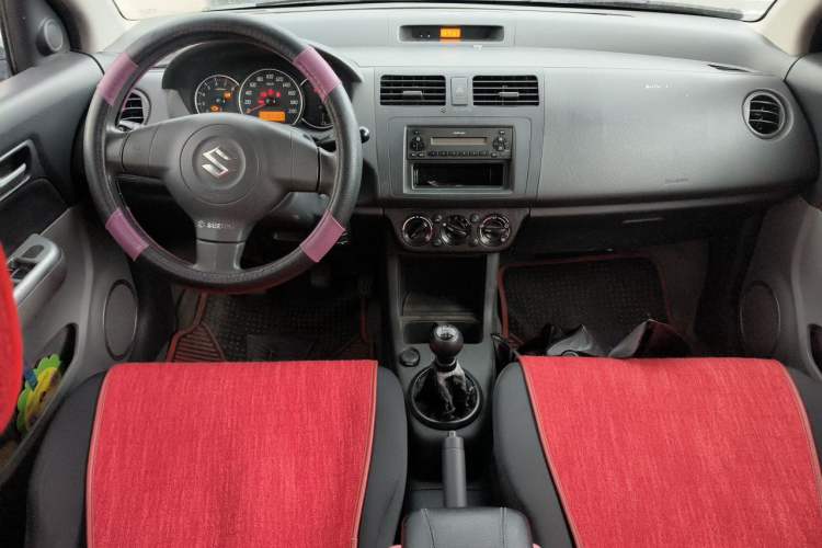 Used Suzuki Swift 2013 1.3L Manual Value Edition Center Console