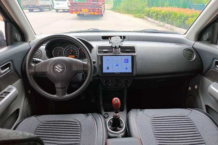 Used Suzuki Swift 2013 1.3L Manual Value Edition Center Console