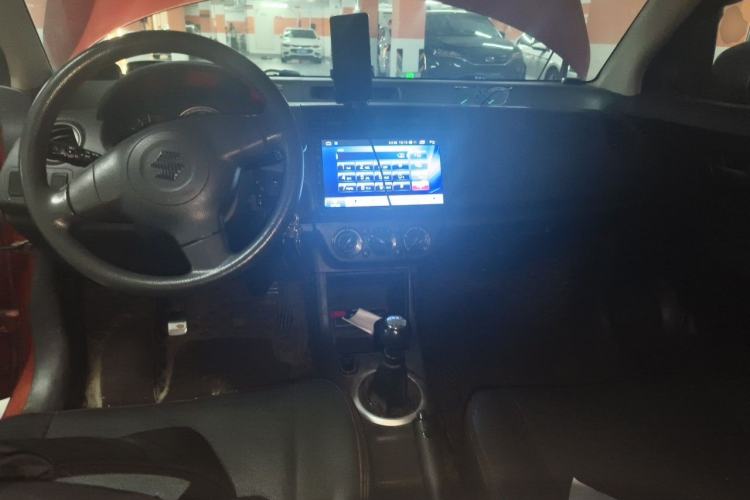 Used Suzuki Swift 2013 1.3L Manual Value Edition Center Console