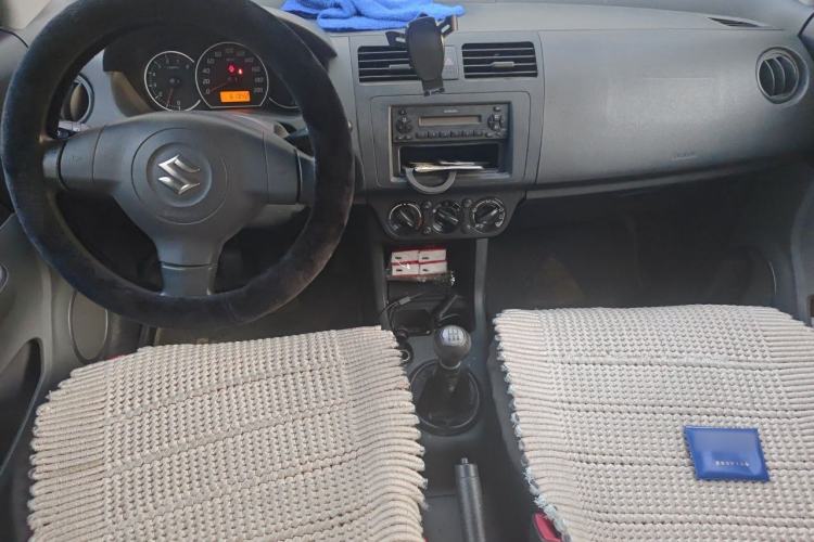 Used Suzuki Swift 2013 1.3L Manual Value Edition Center Console