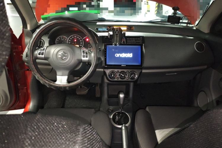 Used Suzuki Swift 2013 1.5L Automatic Sport Edition Center Console