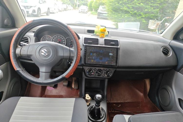 Used Suzuki Swift 2013 1.3L Manual Value Edition Center Console