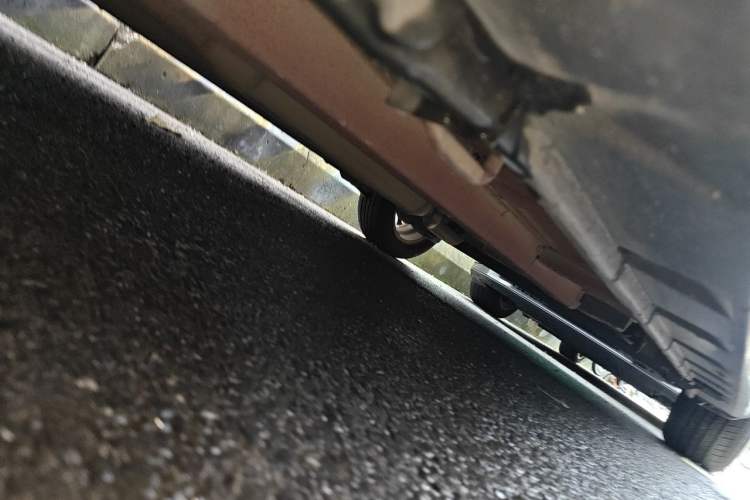 Used Suzuki Swift 2013 1.5L Automatic Standard Edition Chassis Front Left