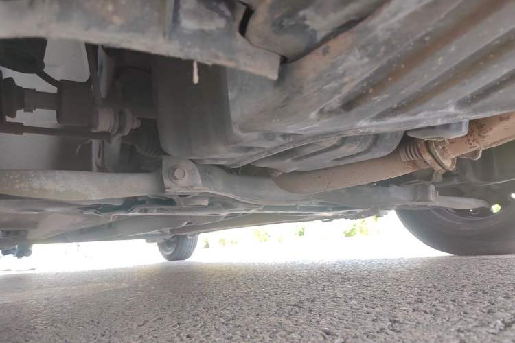 Used Suzuki Swift 2013 1.3L Manual Value Edition Chassis Front Right