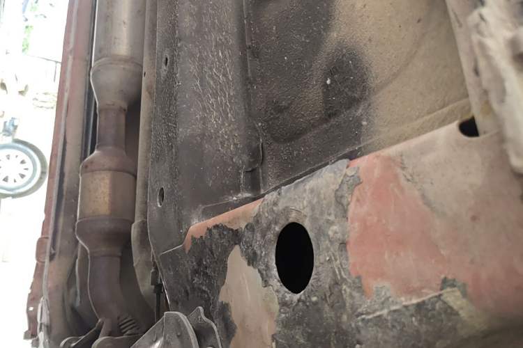 Used Suzuki Swift 2013 1.3L Manual Value Edition Chassis Front Right
