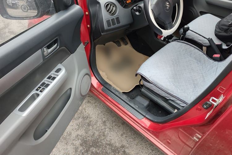 Used Suzuki Swift 2013 1.3L Manual Value Edition Driver Seat