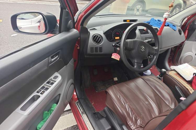 Used Suzuki Swift 2013 1.3L Manual Value Edition Driver Seat
