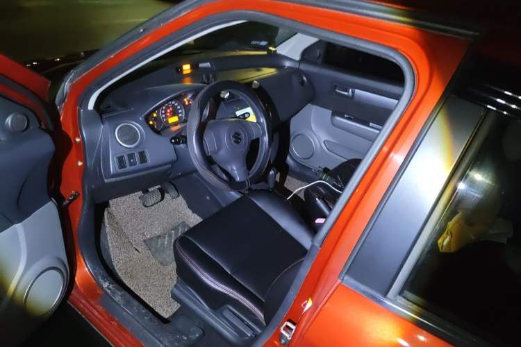 Used Suzuki Swift 2013 1.5L Automatic Standard Edition Driver Seat