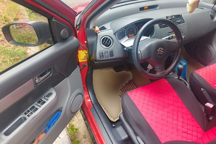 Used Suzuki Swift 2013 1.5L Automatic Standard Edition Driver Seat