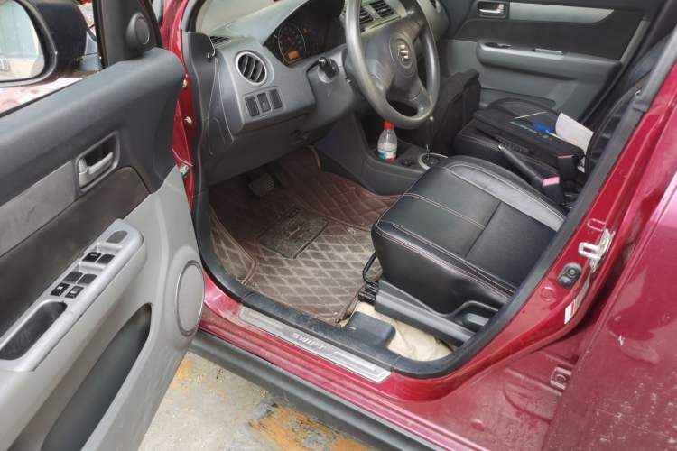 Used Suzuki Swift 2013 1.5L Automatic Standard Edition Driver Seat