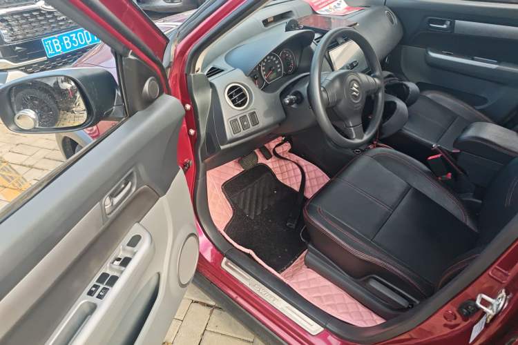 Used Suzuki Swift 2013 1.5L Automatic 20th Anniversary Limited Edition Driver Seat