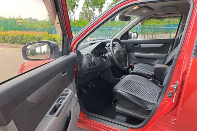 Used Suzuki Swift 2013 1.3L Manual Value Edition Driver Seat