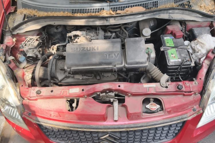 Used Suzuki Swift 2013 1.3L Manual Value Edition Engine Bay