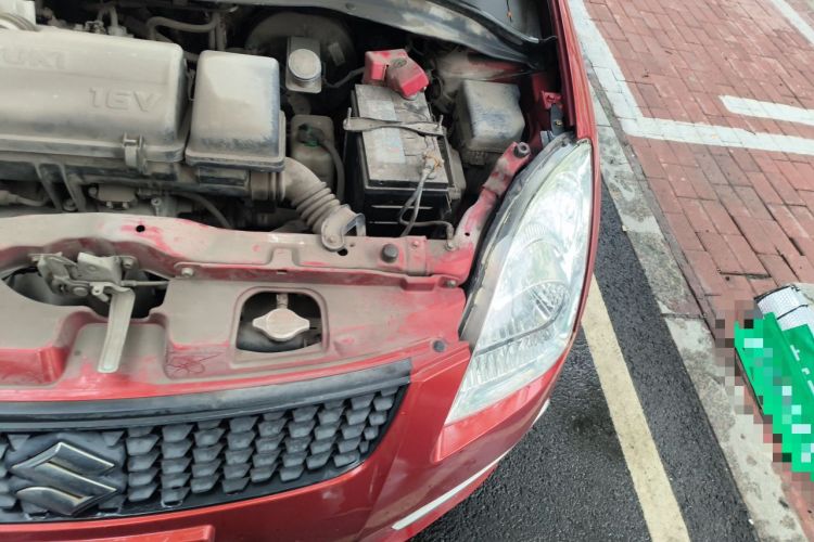 Used Suzuki Swift 2013 1.3L Manual Value Edition Engine Bay Left