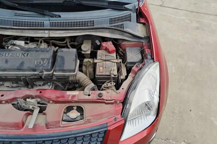 Used Suzuki Swift 2013 1.3L Manual Value Edition Engine Bay Left