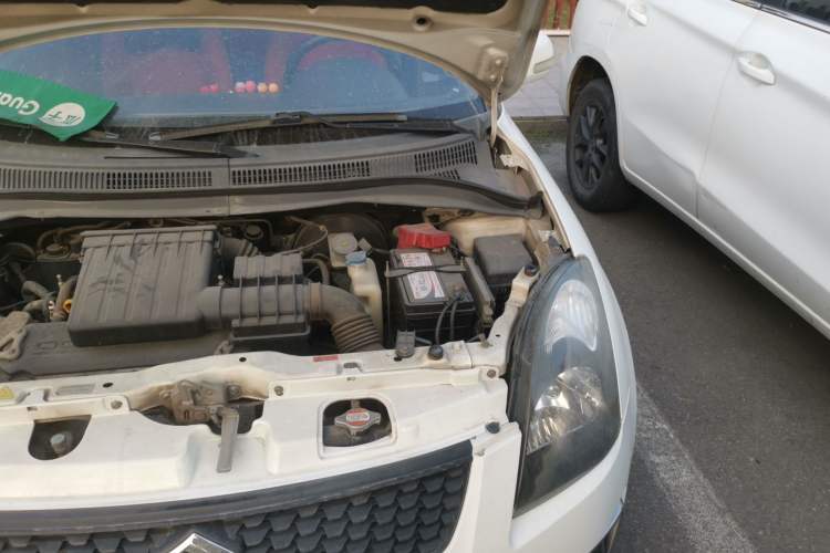Used Suzuki Swift 2013 1.5L Automatic Standard Edition Engine Bay Left