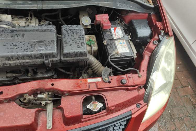 Used Suzuki Swift 2013 1.3L Manual Value Edition Engine Bay Left