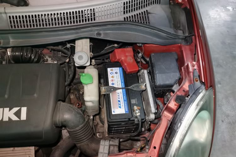 Used Suzuki Swift 2013 1.5L Automatic Standard Edition Engine Bay Left