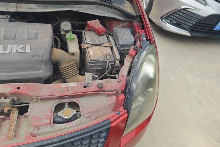 Used Suzuki Swift 2013 1.5L Manual Standard Edition Engine Bay Left