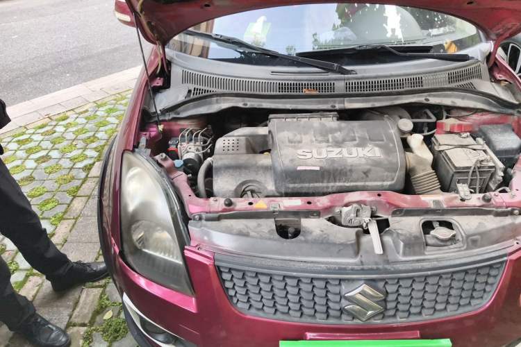 Used Suzuki Swift 2013 1.5L Manual 20th Anniversary Limited Edition Engine Bay Right