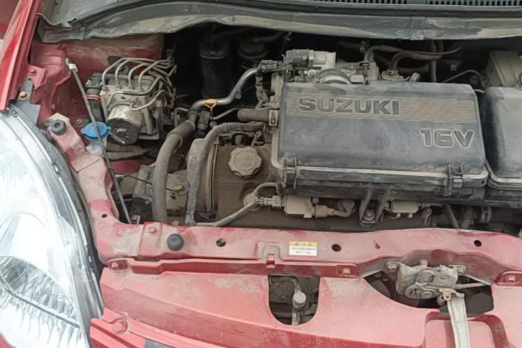 Used Suzuki Swift 2013 1.3L Manual Value Edition Engine Bay Right