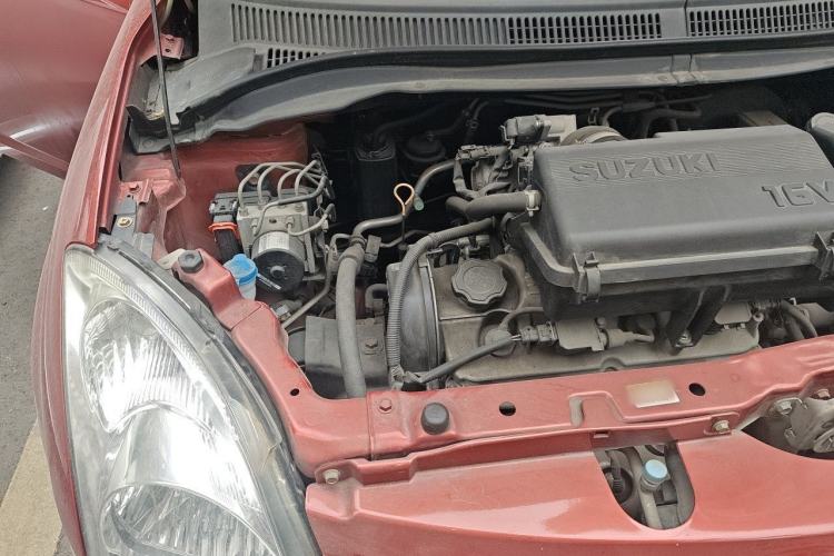 Used Suzuki Swift 2013 1.3L Manual Value Edition Engine Bay Right