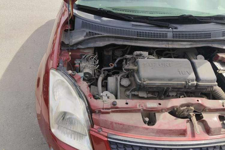 Used Suzuki Swift 2013 1.3L Manual Value Edition Engine Bay Right