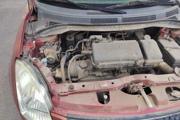 Used Suzuki Swift 2013 1.3L Manual Value Edition Engine Bay Right