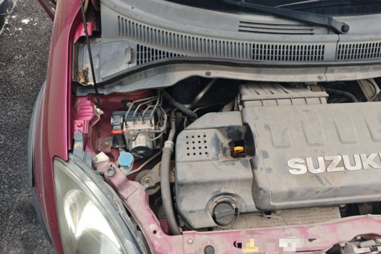 Used Suzuki Swift 2013 1.5L Automatic 20th Anniversary Limited Edition Engine Bay Right