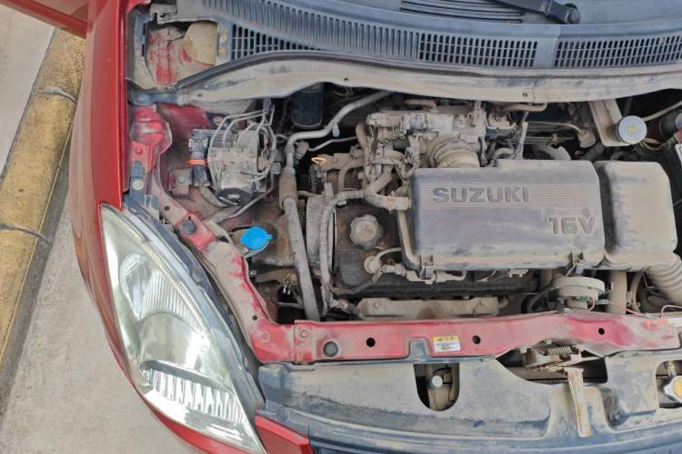 Used Suzuki Swift 2013 1.3L Manual Value Edition Engine Bay Right