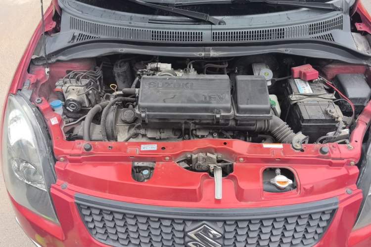 Used Suzuki Swift 2013 1.3L Manual Value Edition Engine Bay Right