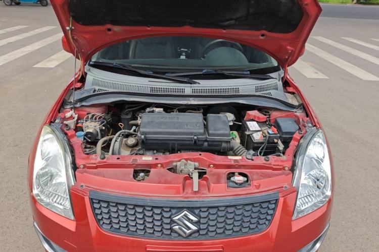 Used Suzuki Swift 2013 1.3L Manual Value Edition Engine Bay