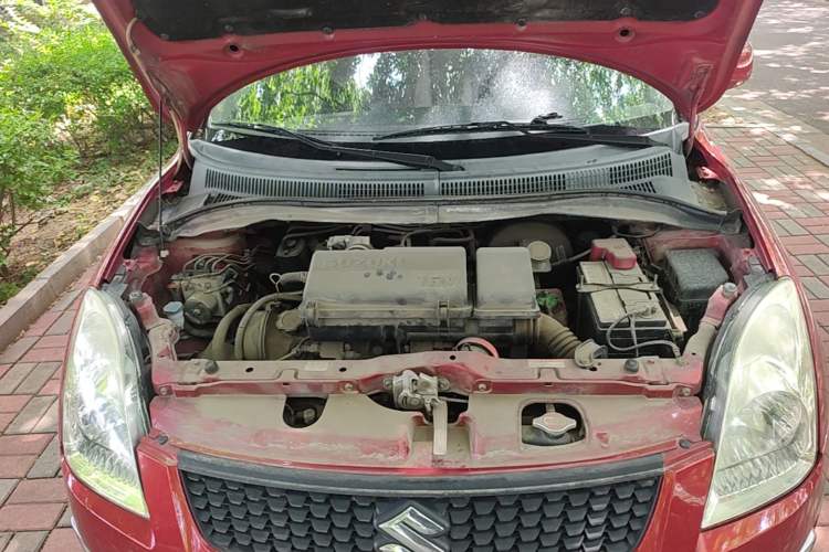 Used Suzuki Swift 2013 1.3L Manual Value Edition Engine Bay