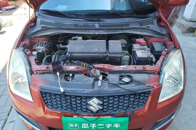 Used Suzuki Swift 2013 1.3L Manual Value Edition Engine Bay