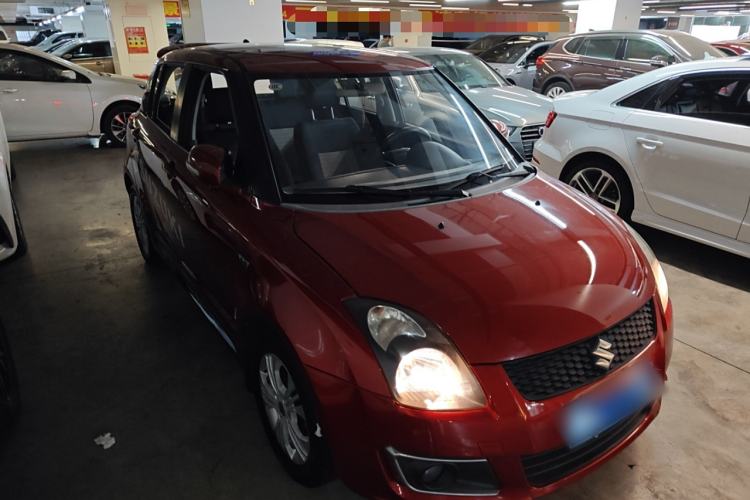 Used Suzuki Swift 2013 1.5L Automatic Standard Edition Exterior 2